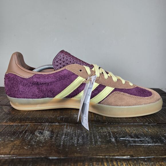 NEW Adidas Gazelle Indoor Mens Size 11.5 Low Shoes Sneakers Maroon Yellow JI0324 main image 5